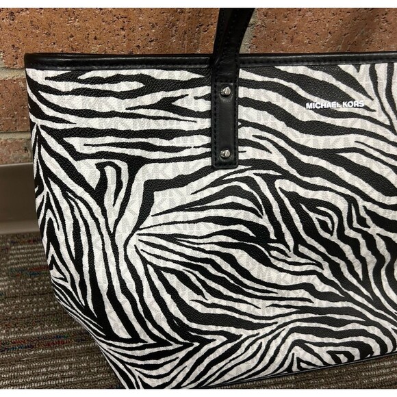 Michael Kors Zebra Signature Carter Large Open Tote bag #30T1SZPT3I - Picture 12 of 16